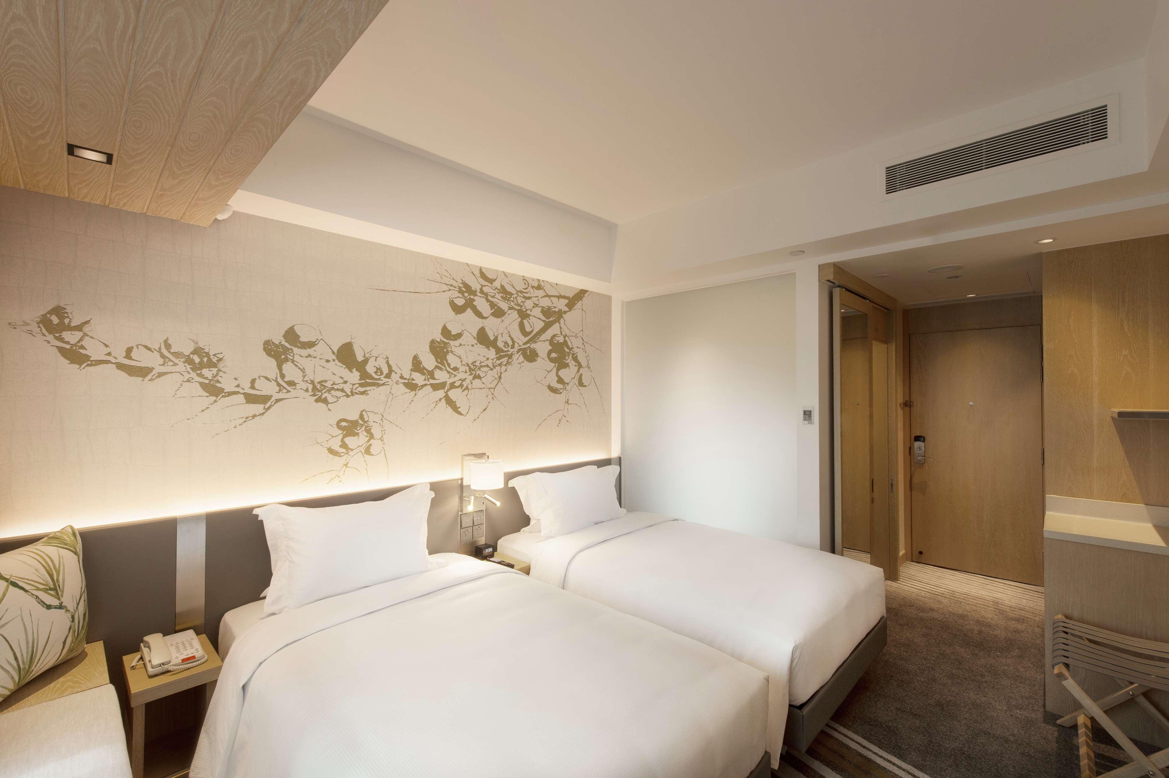 Hilton Garden Inn Singapore Serangoon Exterior photo